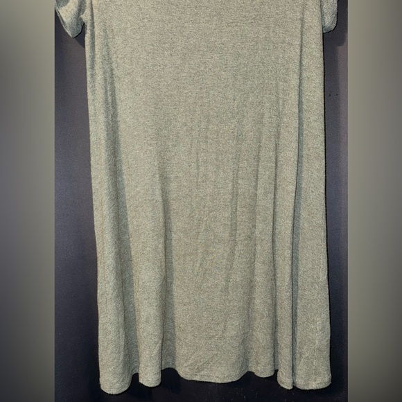 Madewell Swingy Tee Dress in Ribbed Heathered Moss Green size Large - Picture 8 of 14